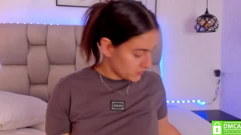 hanna__evans_ online show from 21, 4, 2026