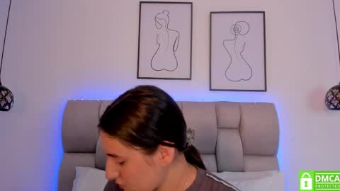hanna__evans_ online show from 27, 5, 2026