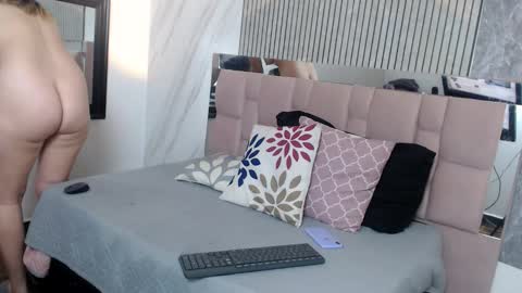 Snapshot of hanna__palmer1 chatting on 12, 11, 2025 Hanna Palmer online show from 12, 11, 2025