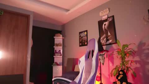 HANNA  online show from 12, 10, 2025