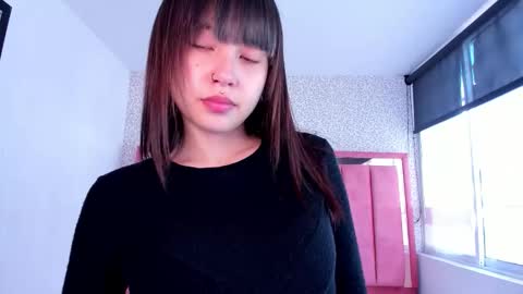 Snapshot of hanna_lee__ chatting on 3, 11, 2025 H A N N A online show from 3, 11, 2025