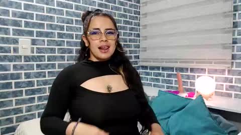 hanna_moons online show from 7, 3, 2026