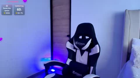 Snapshot of hanna_sofi4 chatting on 27, 11, 2025 Hanna Capicorn online show from 27, 11, 2025