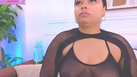 Snapshot of hanna_squirt_1 chatting on 29, 4, 2026 HANNA SOFIA online show from 29, 4, 2026