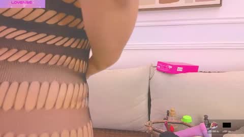 Snapshot of hanna_squirt_1 chatting on 10, 5, 2026 HANNA SOFIA online show from 10, 5, 2026