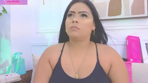 Snapshot of hanna_squirt_1 chatting on 27, 5, 2026 HANNA SOFIA online show from 27, 5, 2026