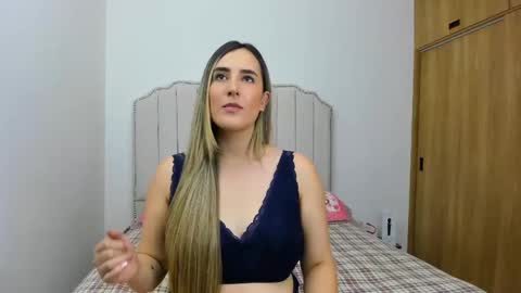 Snapshot of hannaa86 chatting on 5, 1, 2025 Hanna online show from 5, 1, 2025