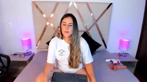 Snapshot of hannaa86 chatting on 4, 10, 2025 Hanna online show from 4, 10, 2025