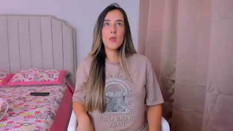 Snapshot of hannaa86 chatting on 7, 10, 2025 Hanna online show from 7, 10, 2025