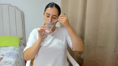 Snapshot of hannaa86 chatting on 30, 10, 2025 Hanna online show from 30, 10, 2025