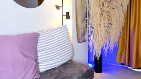 Snapshot of hannaah_x chatting on 15, 11, 2025 Sara online show from 15, 11, 2025