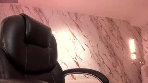 Snapshot of hannaconnor_ chatting on 19, 2, 2025 Hanna Connor online show from 19, 2, 2025