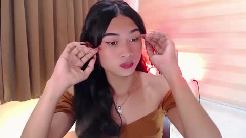 Snapshot of hannah_davis69 chatting on 3, 2, 2025 Alex online show from 3, 2, 2025