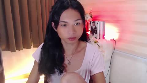 Snapshot of hannah_davis69 chatting on 5, 2, 2025 Alex online show from 5, 2, 2025