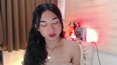 Snapshot of hannah_davis69 chatting on 6, 2, 2025 Alex online show from 6, 2, 2025