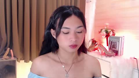 Snapshot of hannah_davis69 chatting on 9, 2, 2025 Alex online show from 9, 2, 2025
