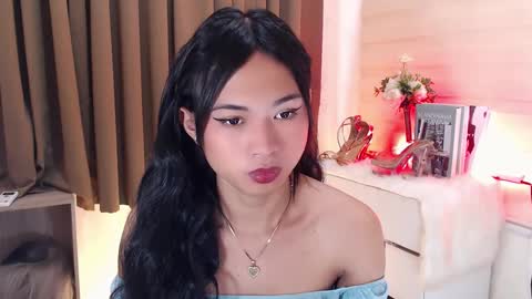 Snapshot of hannah_davis69 chatting on 14, 2, 2025 Alex online show from 14, 2, 2025