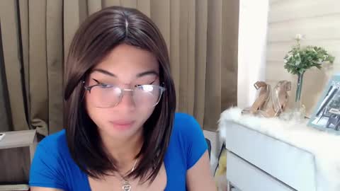 Snapshot of hannah_davis69 chatting on 11, 3, 2025 Alex online show from 11, 3, 2025
