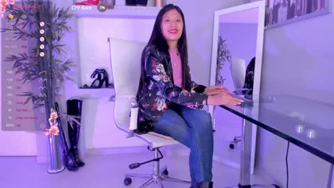 Snapshot of hannah_hcb chatting on 15, 1, 2025 HANNAH HOWELL online show from 15, 1, 2025