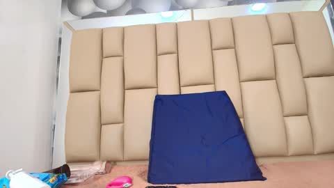 hannah_teehn online show from 25, 11, 2025