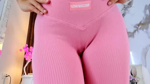 Hannahill69 online show from 14, 1, 2025