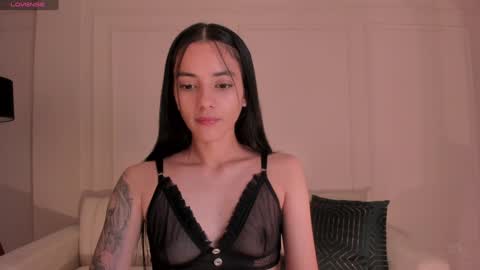 Snapshot of hannahjamesx chatting on 12, 1, 2025 HANNAH J online show from 12, 1, 2025