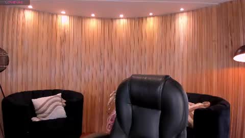 Snapshot of hannahjamesx chatting on 1, 8, 2026 HANNAH J online show from 1, 8, 2026