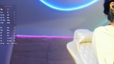 hannahmonttgomery  Help me reach 100 Hands up online show from 24, 2, 2026