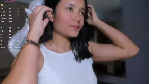 hannahmonttgomery  Help me reach 100 Hands up online show from 16, 3, 2026