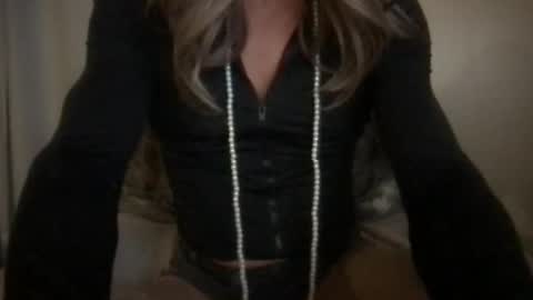 Snapshot of hannahsometimes694u chatting on 26, 4, 2026 hannahsometimes694u online show from 26, 4, 2026