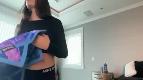 Hannah Taylor online show from 9, 2, 2026