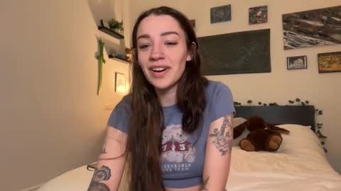 Hannah Taylor online show from 4, 3, 2026