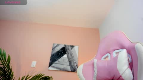 Hanna Miller  online show from 21, 4, 2026