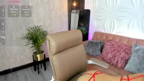 Snapshot of hannawells_ chatting on 23, 2, 2026 Hanna online show from 23, 2, 2026