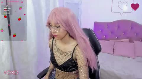 Snapshot of hanni_tay chatting on 30, 11, 2025 HANNI online show from 30, 11, 2025