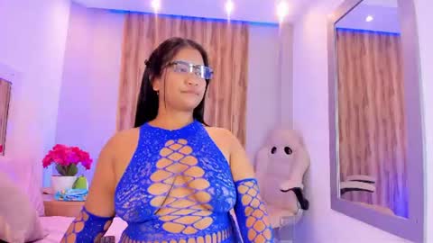 Snapshot of hannnasmith chatting on 7, 7, 2026 Hanna online show from 7, 7, 2026