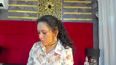 Snapshot of hanny_milf_ chatting on 15, 1, 2025 HANNY online show from 15, 1, 2025