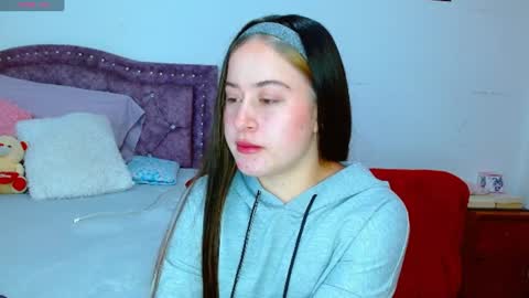 Snapshot of hanssel_tess chatting on 10, 6, 2026 isabella online show from 10, 6, 2026