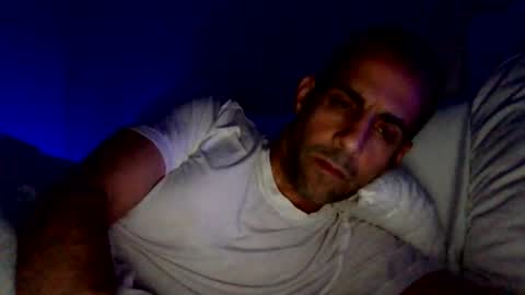 Snapshot of happy2334 chatting on 1, 1, 2025 skysky6969 online show from 1, 1, 2025