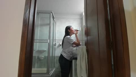 Snapshot of happy_cream_ chatting on 18, 12, 2024 happy_cream_ online show from 18, 12, 2024