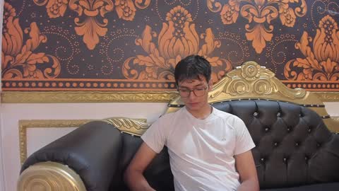 Snapshot of happy_cream_ chatting on 20, 12, 2024 happy_cream_ online show from 20, 12, 2024