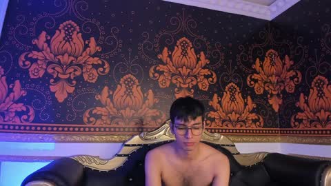 Snapshot of happy_cream_ chatting on 21, 12, 2024 happy_cream_ online show from 21, 12, 2024