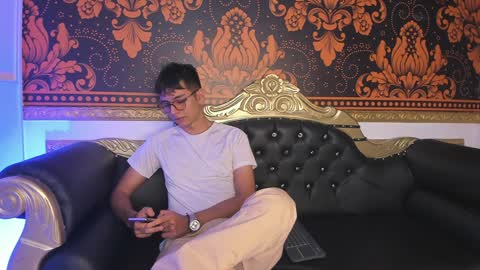 Snapshot of happy_cream_ chatting on 7, 1, 2025 happy_cream_ online show from 7, 1, 2025