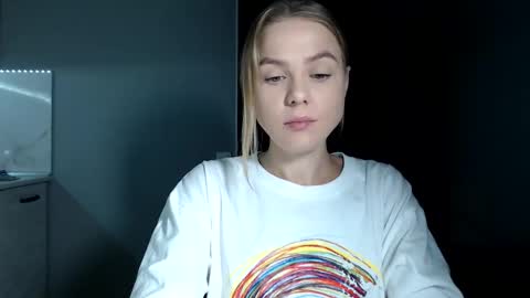 happy_fox_ online show from 19, 10, 2025