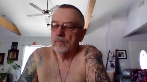 Snapshot of happynudist7373 chatting on 15, 4, 2026 happynudist7373 online show from 15, 4, 2026