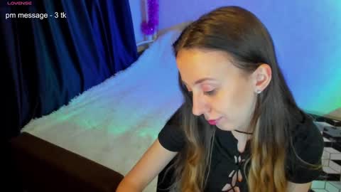 Snapshot of happystephanie chatting on 3, 2, 2025 Stephanie online show from 3, 2, 2025