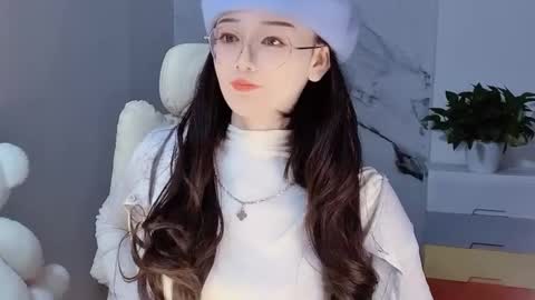 Daisy online show from 11, 12, 2024