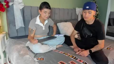 Kade and Demi online show from 21, 12, 2025