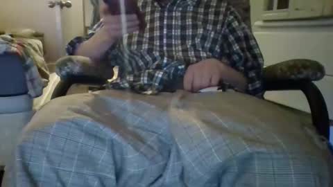 Snapshot of hardguymike chatting on 19, 4, 2026 hardguymike online show from 19, 4, 2026