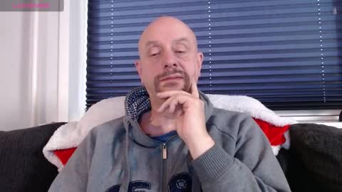 MrLazy online show from 5, 1, 2025